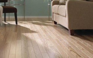 想知道户外地板怎么选才既省心又耐用吗