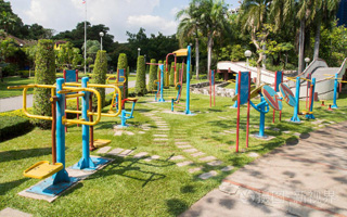 你家的电视背景墙还在“裸奔”吗？别让客厅C位输在起跑线上！